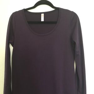 LULAROE Lynnae long sleeved t-shirt